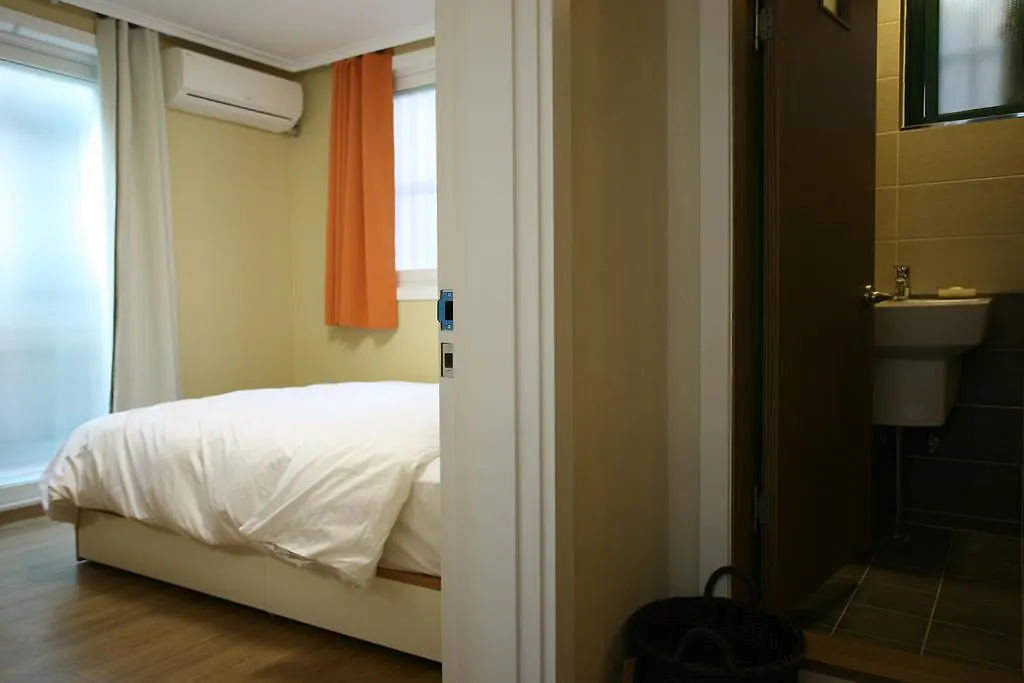 Bed & Breakfast Seochon B&B Suran Seoel